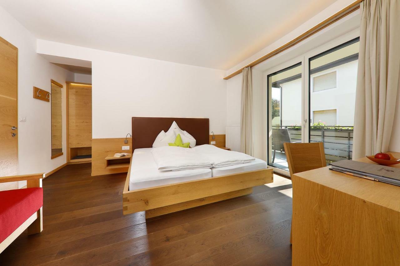 Hotel Garni Raffein Lana Esterno foto